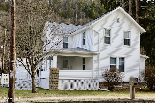 view of front facade featuring a porch