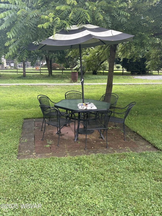 433 S Main St, Jersey Shore, PA 17740 - view of patio with outdoor dining space