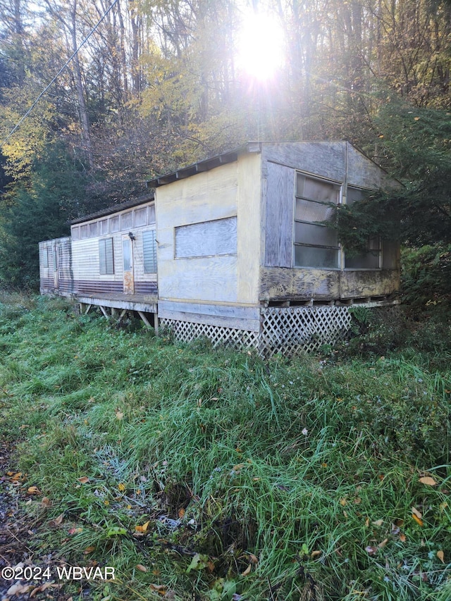 view of outbuilding