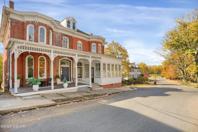 view of front facade with covered porch