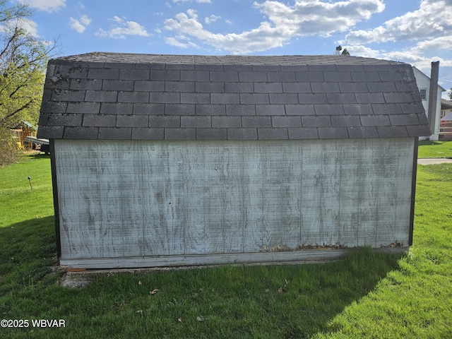 225 Pickwick St, Mill Hall, PA 17751 - view of outbuilding with an outdoor structure