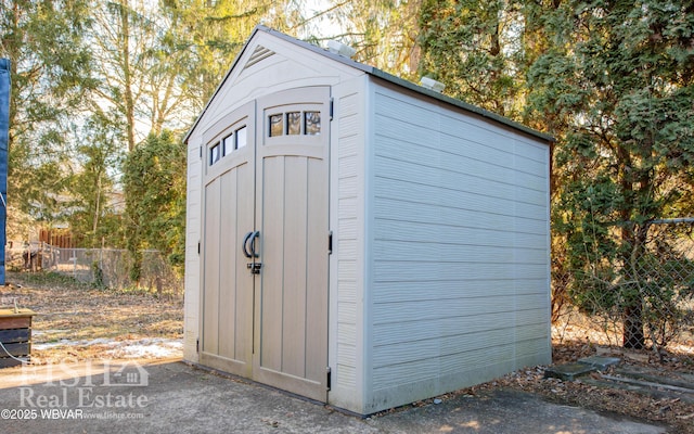 view of outbuilding