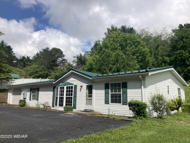 400 Livermore Rd, Williamsport, PA 17701 - photo 1