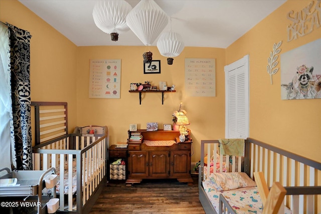 679 2nd Ave, Williamsport, PA 17701 - bedroom with wood finished floors
