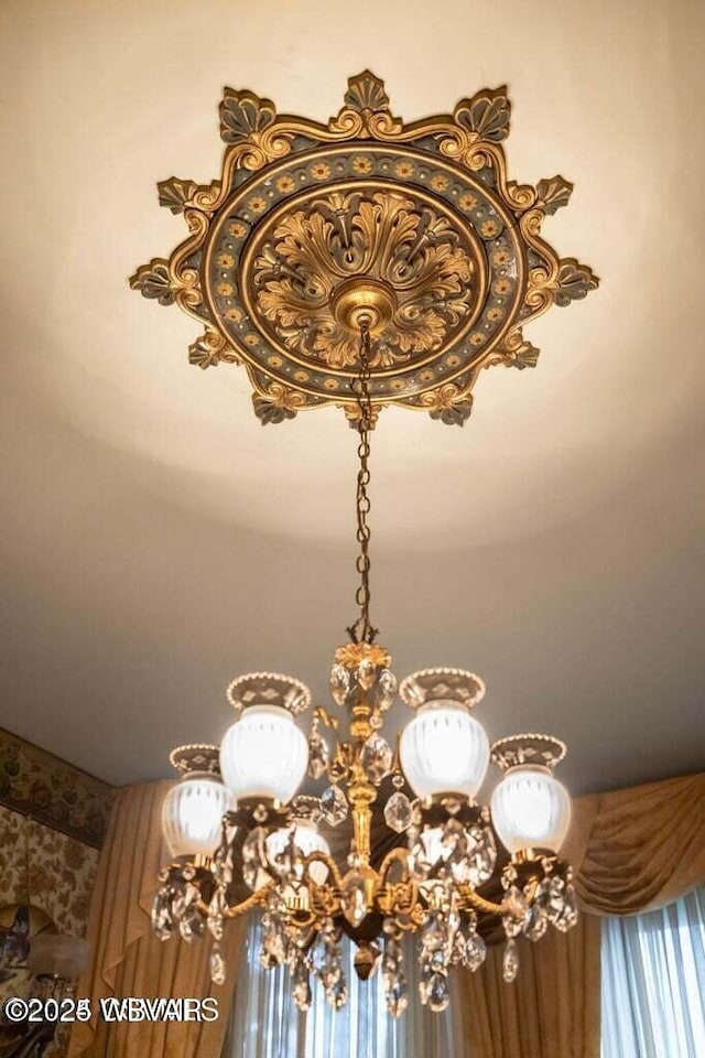 interior details with a notable chandelier