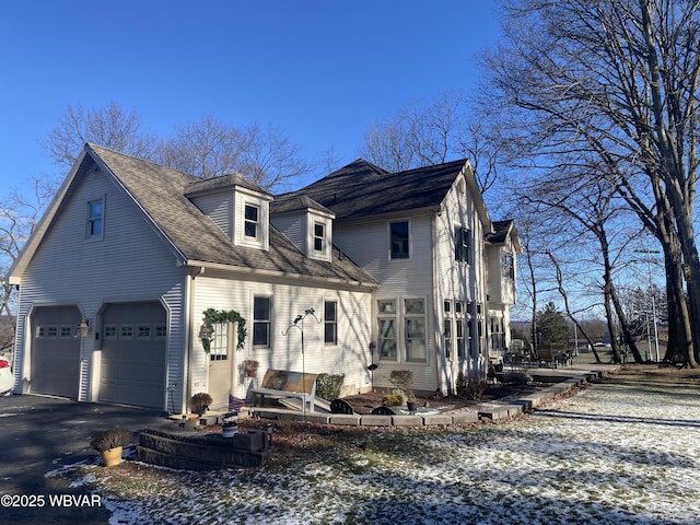 view of front facade with a garage