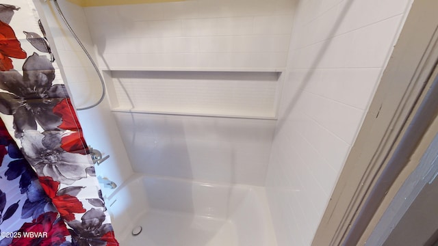 665 5th Ave, Williamsport, PA 17701 - full bath with a bathing tub and a shower with shower curtain