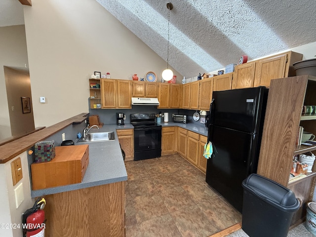 kitchen with kitchen peninsula, a textured ceiling, sink, black appliances, and decorative light fixtures