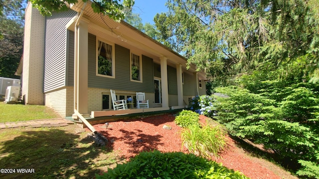 view of home's exterior