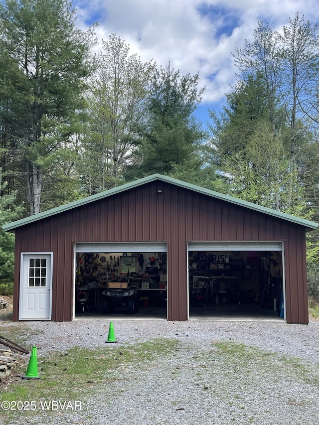 view of detached garage