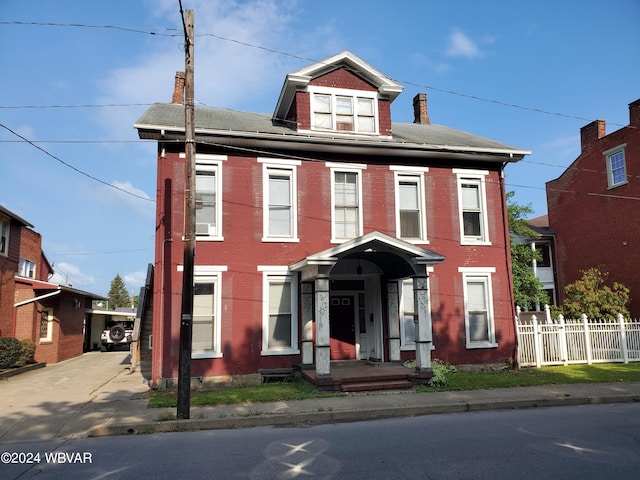 view of front of home