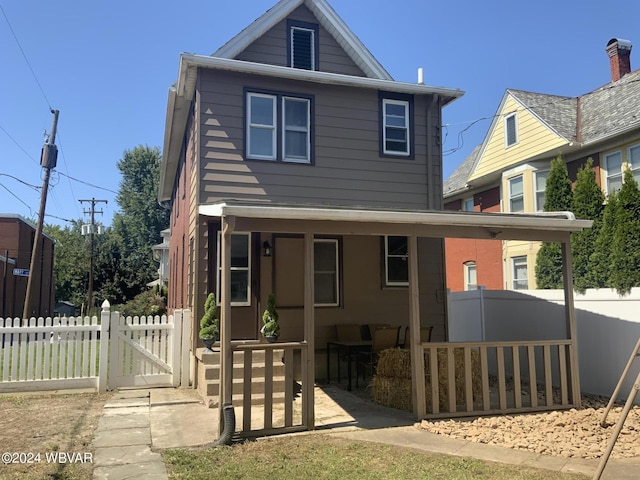 view of front of home