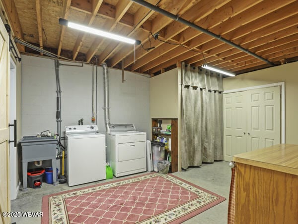 1498 Gainer Hill Rd, Dushore, PA 18614 - laundry room with washer and clothes dryer