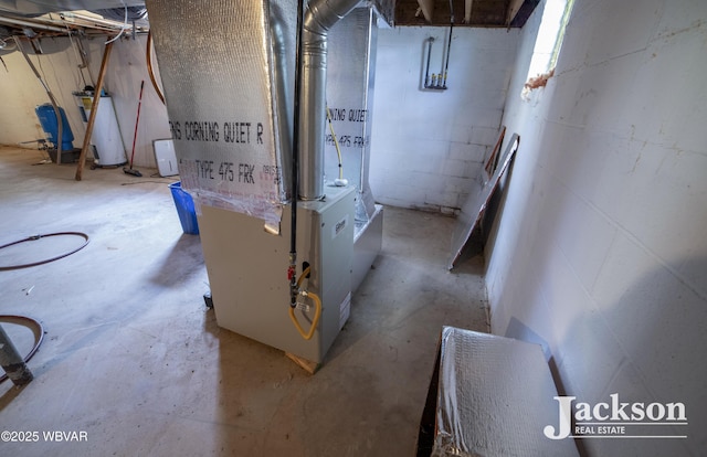 143 Hillside Dr S, Williamsport, PA 17702 - unfinished below grade area with heating unit