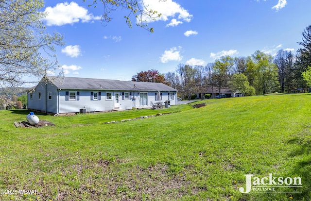 143 Hillside Dr S, Williamsport, PA 17702 - exterior space featuring a lawn