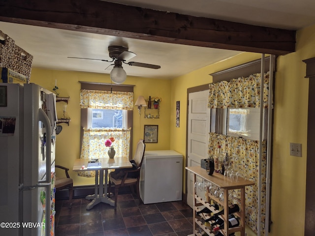 dining room with ceiling fan