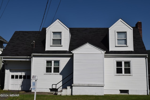 view of front facade featuring a garage