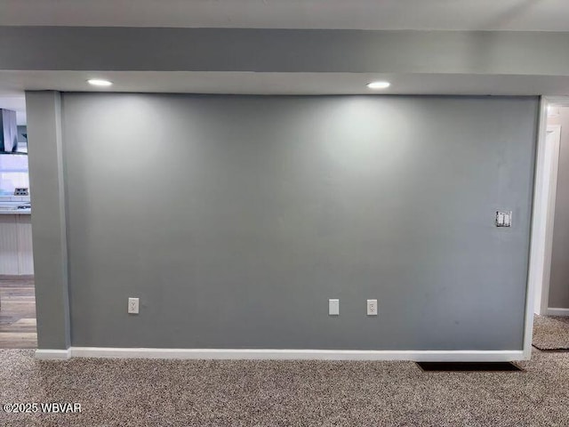 view of carpeted spare room