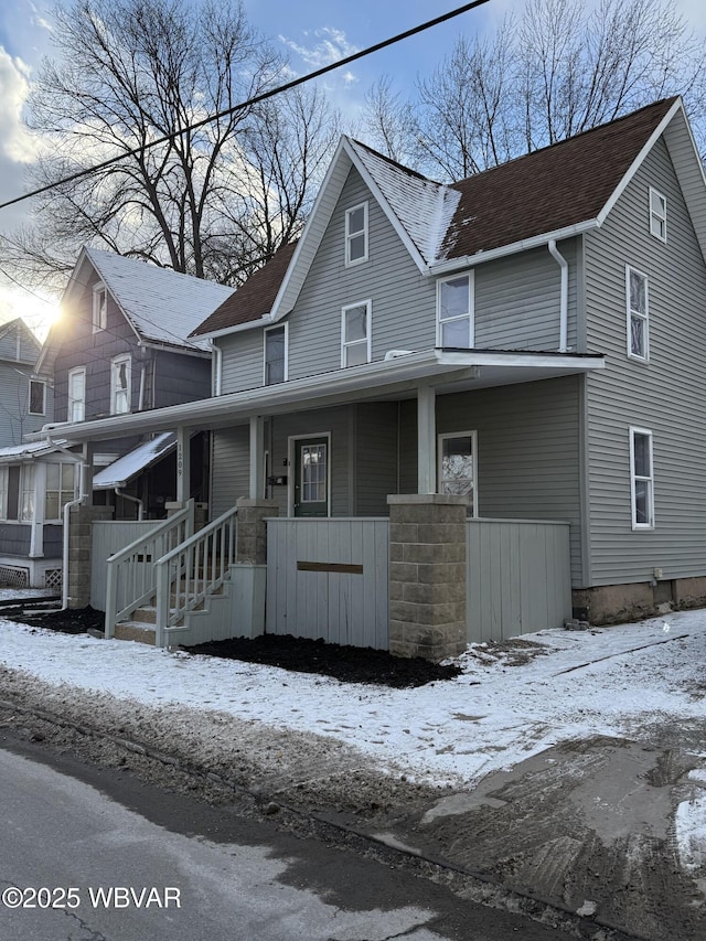 view of front of house featuring a porch