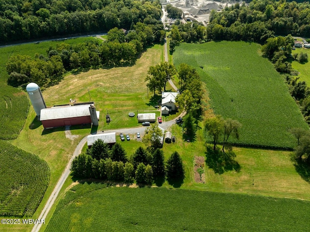 birds eye view of property featuring a rural view