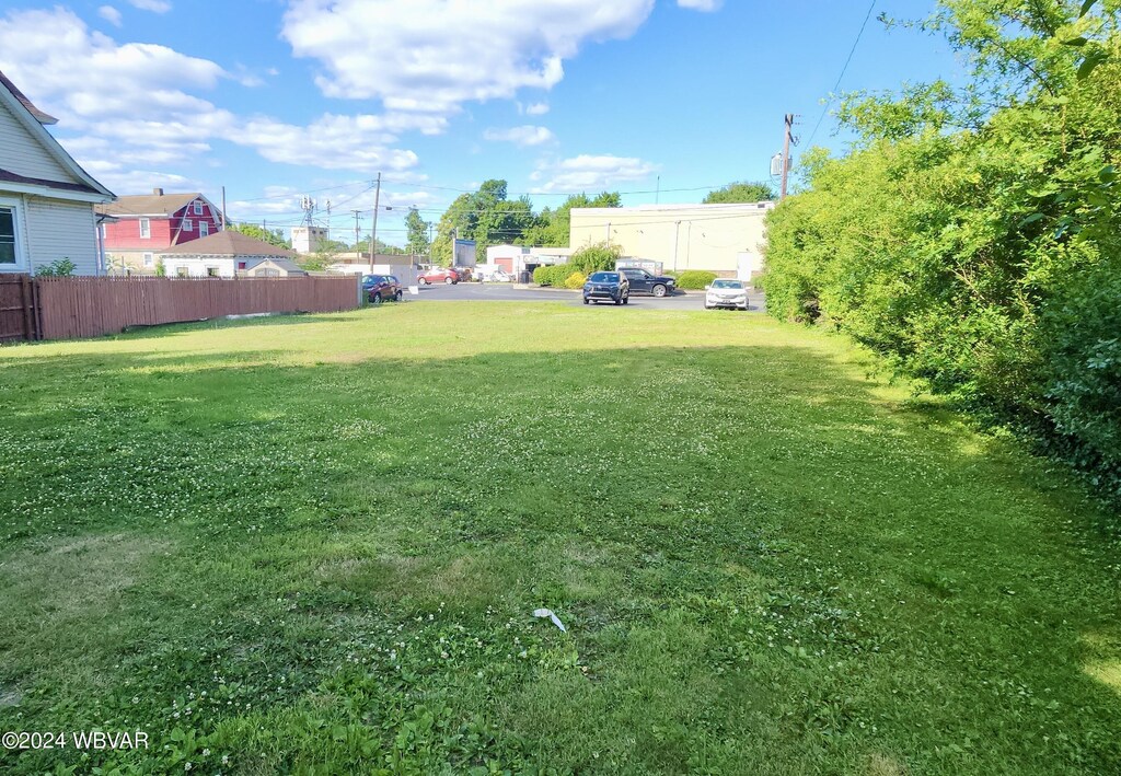 621 S Market St S, Williamsport, PA 17702 - photo 3