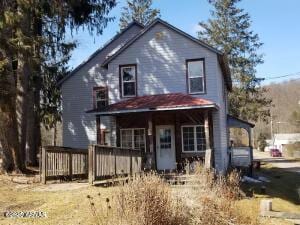 view of front of home featuring a porch