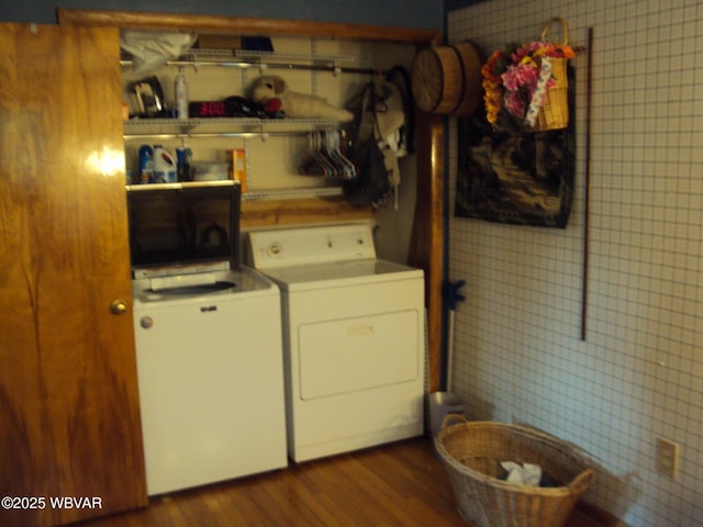 117 Oak Ln, Lock Haven, PA 17745 - laundry area featuring independent washer and dryer and dark wood-type flooring