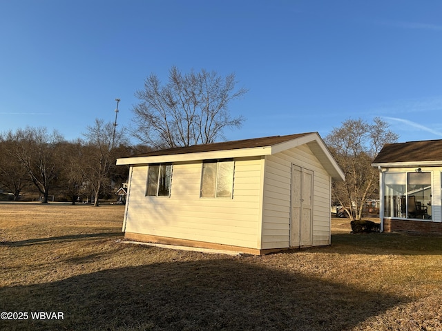 view of outbuilding featuring an outbuilding