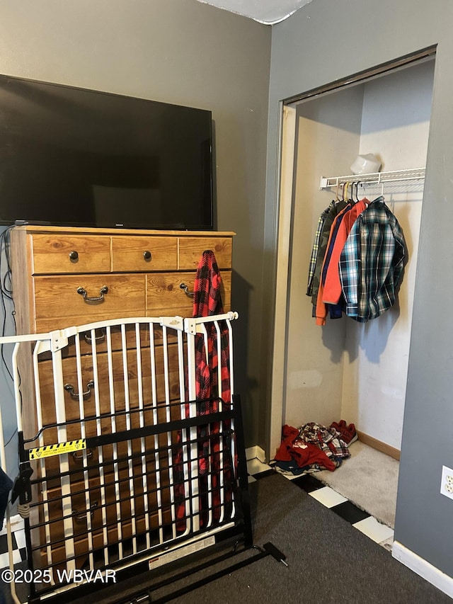 bedroom with carpet flooring