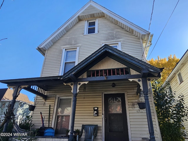 view of front of home