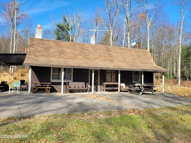 view of farmhouse-style home