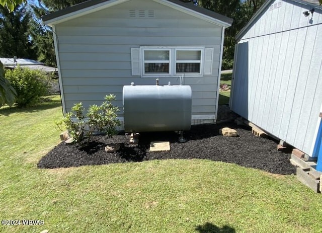 view of outdoor structure with an outdoor structure and heating fuel