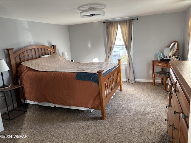 bedroom featuring carpet flooring