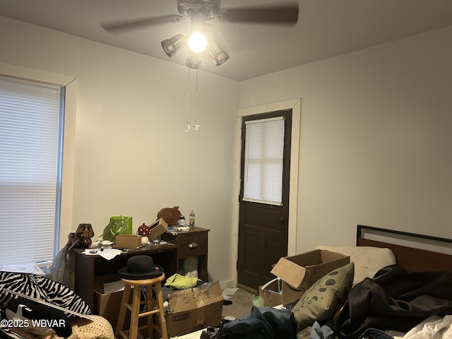 bedroom with ceiling fan