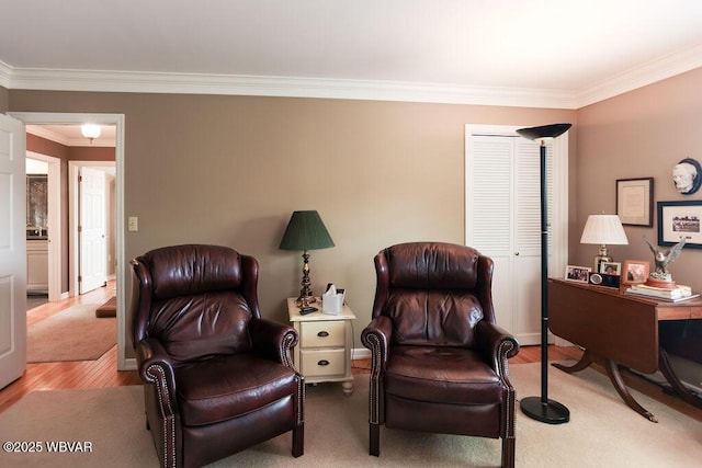2528 N Hills Dr, Williamsport, PA 17701 - living area with crown molding and light wood-style flooring