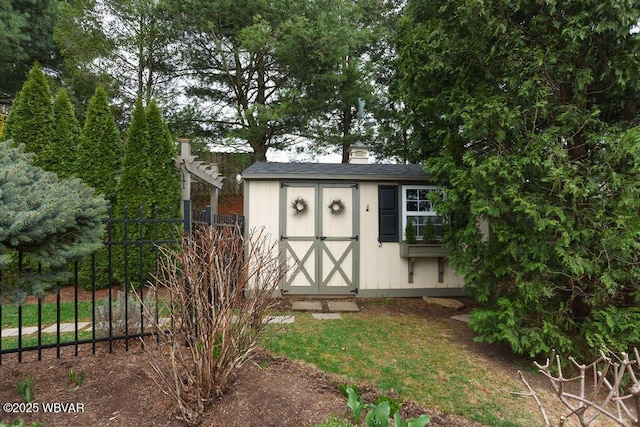 2528 N Hills Dr, Williamsport, PA 17701 - view of shed with fence