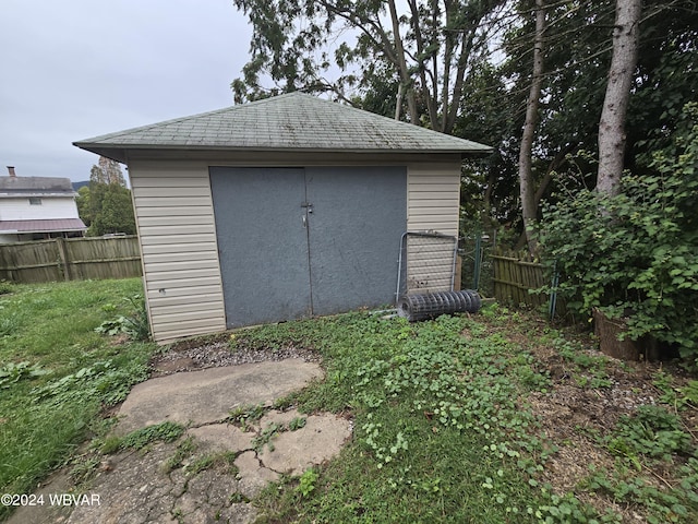 view of outbuilding