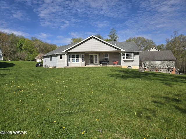 32 Chestnut Ct, Jersey Shore, PA 17740 - back of house with a patio and a yard