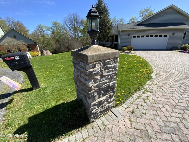32 Chestnut Ct, Jersey Shore, PA 17740 - details with driveway
