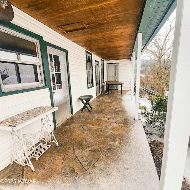 view of patio / terrace with covered porch