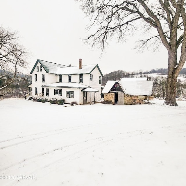 view of front of property