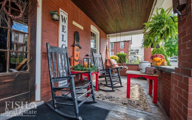 view of patio / terrace featuring covered porch