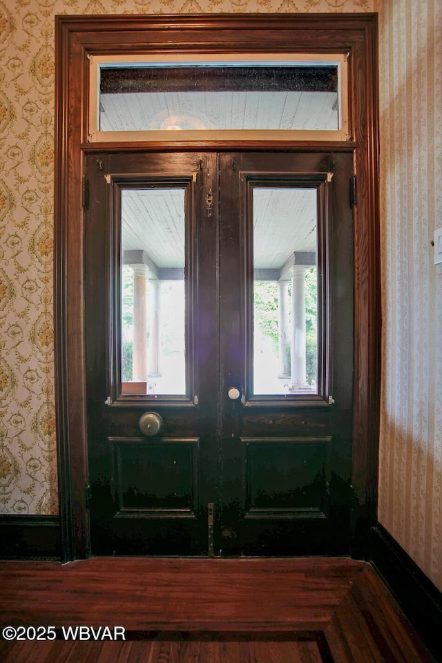2177 N Williamson Rd, Covington, PA 16917 - detailed view of wallpapered walls