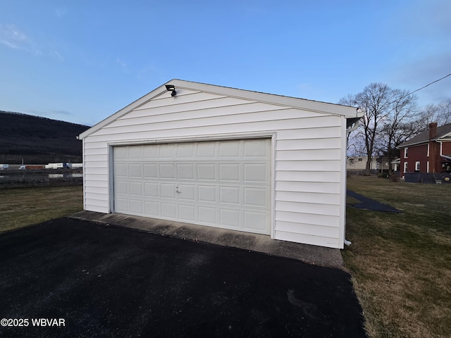 view of detached garage