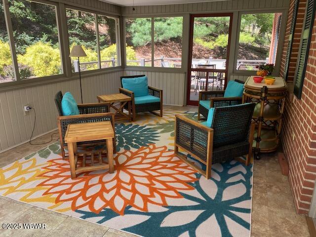 1550 Campbell St, Williamsport, PA 17701 - view of sunroom / solarium