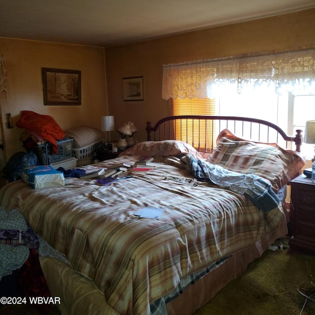 bedroom with carpet flooring