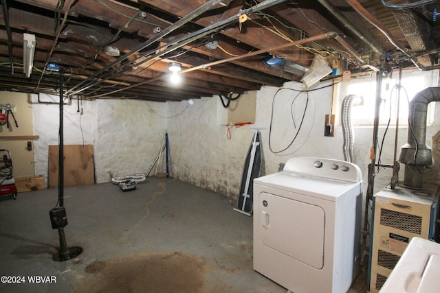 basement with washer / dryer