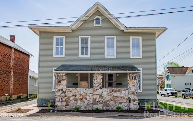 view of front facade featuring a porch