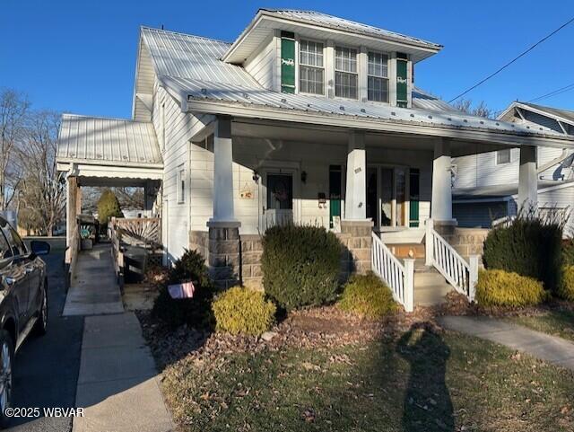 view of front of house featuring a porch