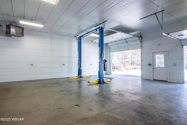 garage featuring a heating unit